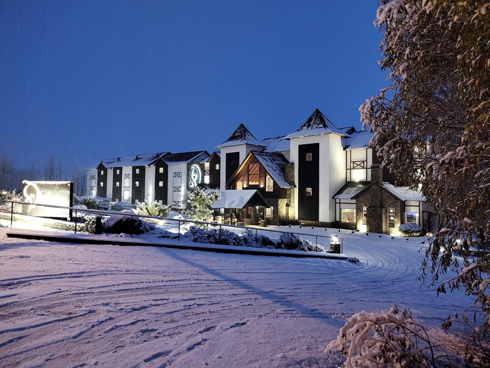Xelena Hotel & Suites Ель-Калафате Екстер'єр фото