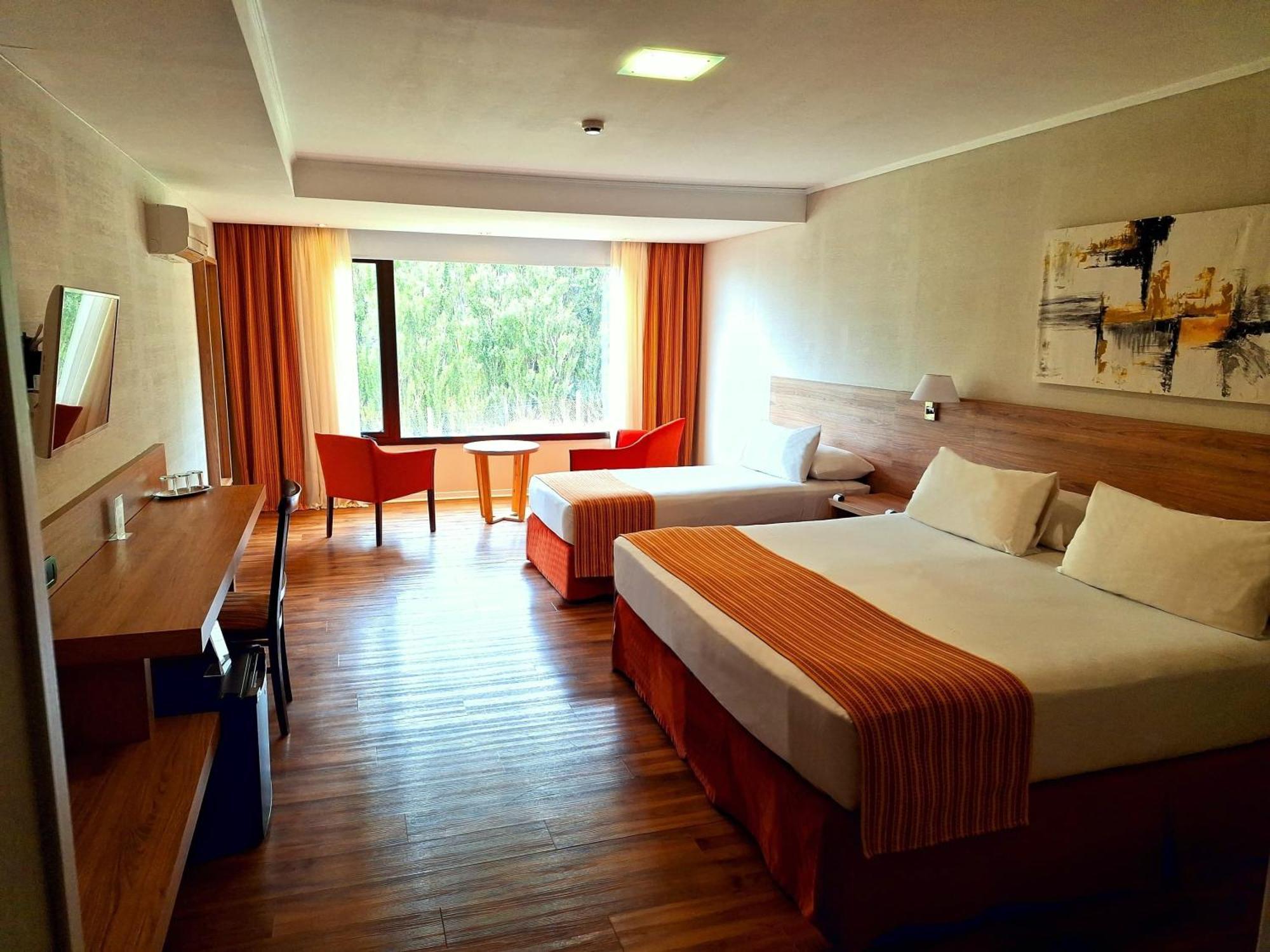 Xelena Hotel & Suites Ель-Калафате Екстер'єр фото