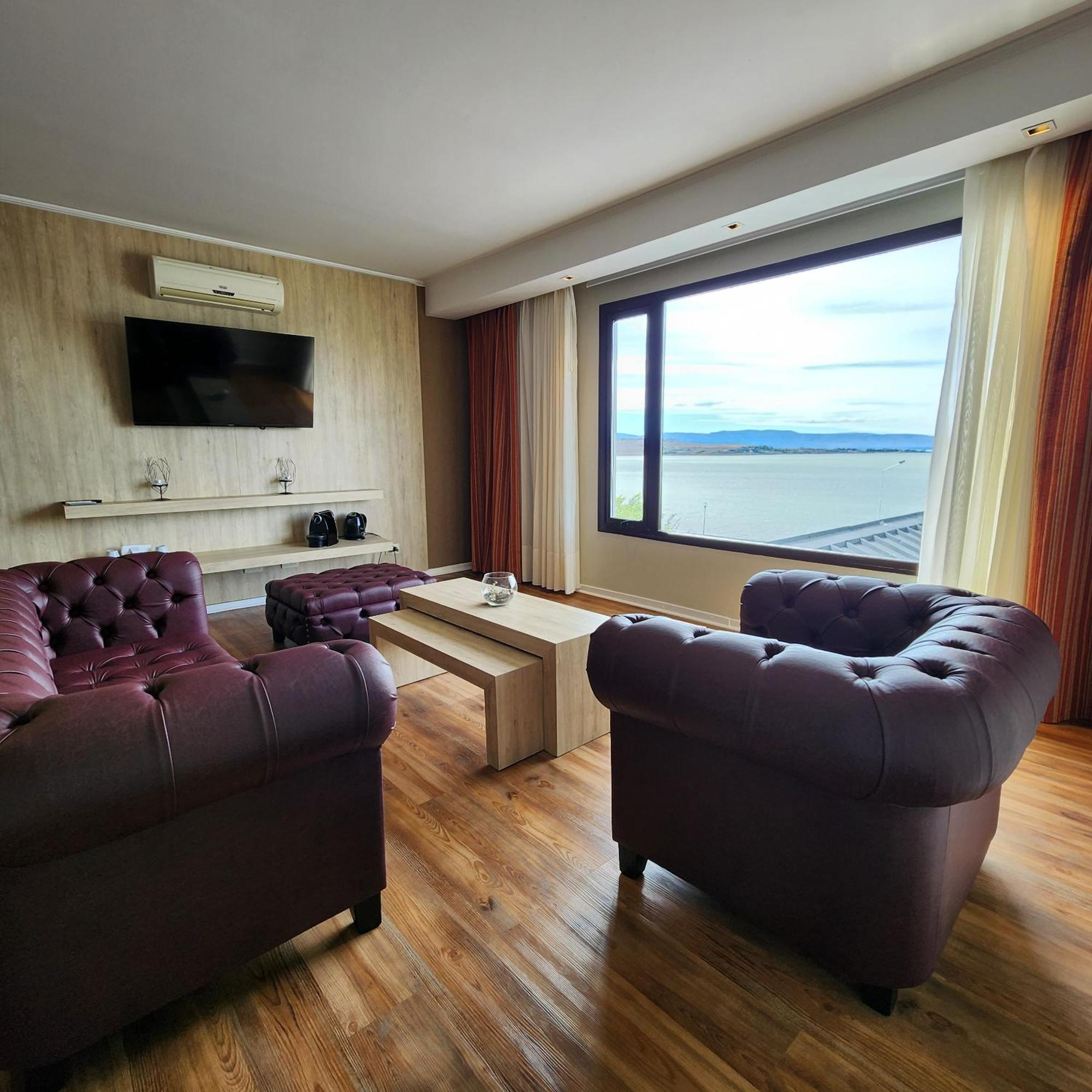 Xelena Hotel & Suites Ель-Калафате Екстер'єр фото